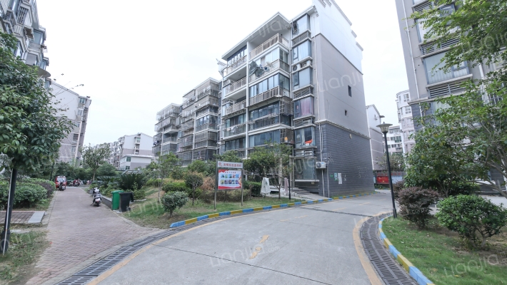 水岸名居外景图