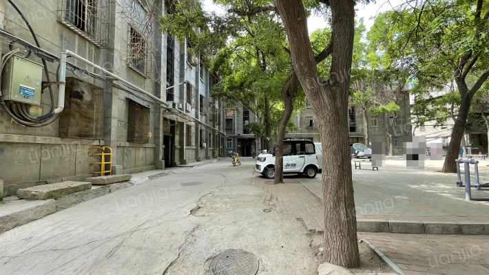 四角楼（铁路局）外景图