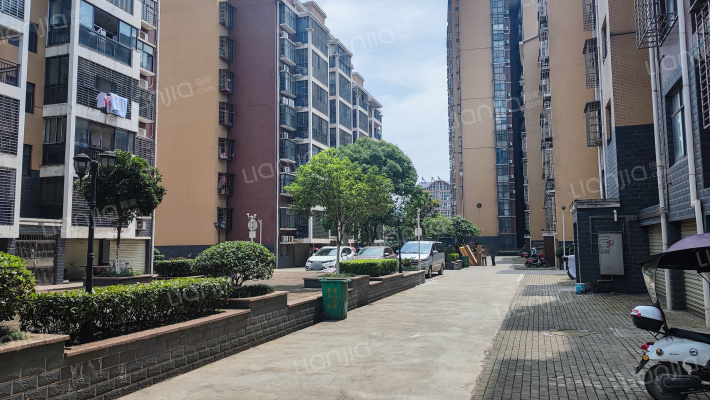 金凤煌庭外景图