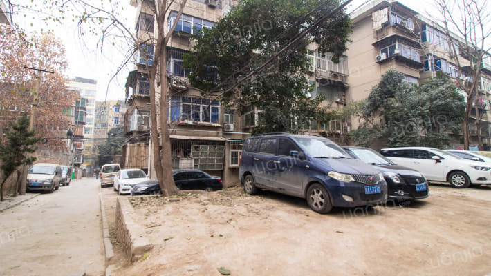 乐居场小区外景图