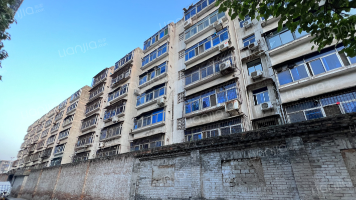 西安市第三中学北家属院外景图