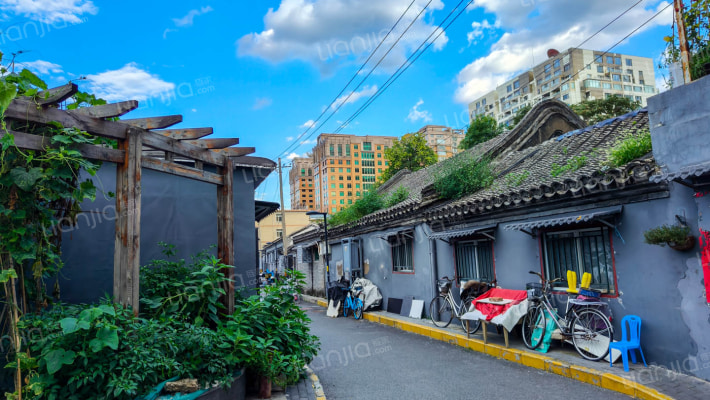 顶银胡同外景图