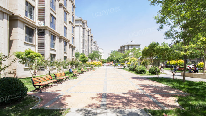 富丽湾花园外景图