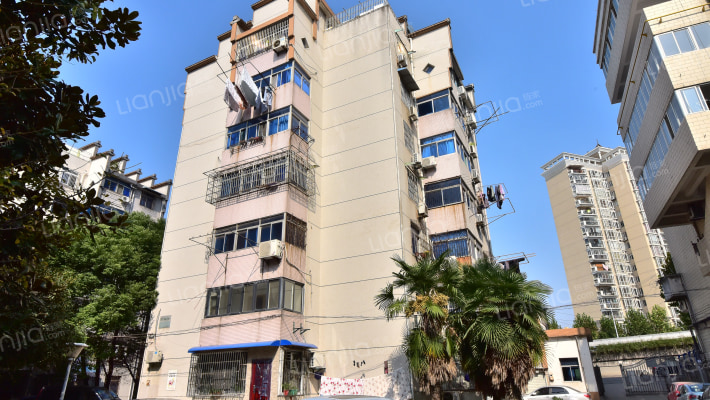 银屏花园外景图