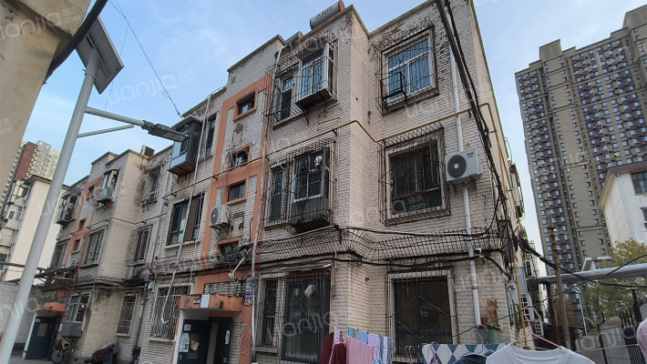 市六院宿舍外景图