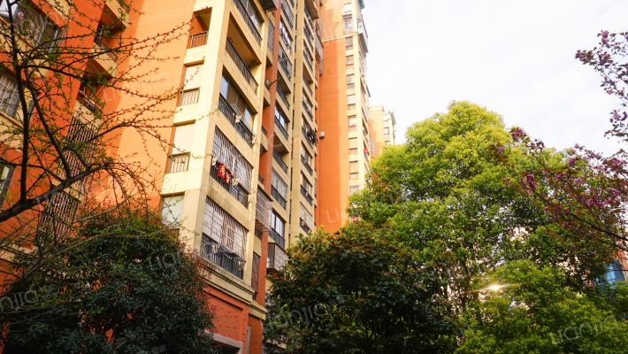 香溢豪庭外景图