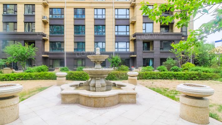 华方中央首府外景图