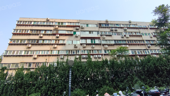 机电设备宿舍外景图