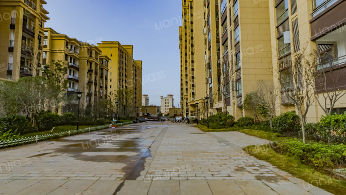 顶峰凤凰城外景图