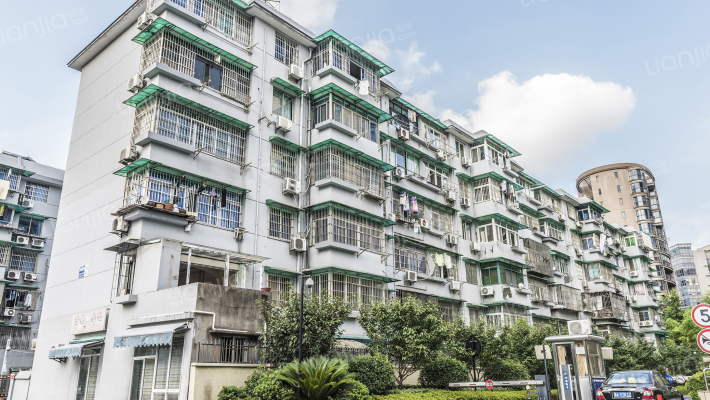 机场路1巷64号院外景图