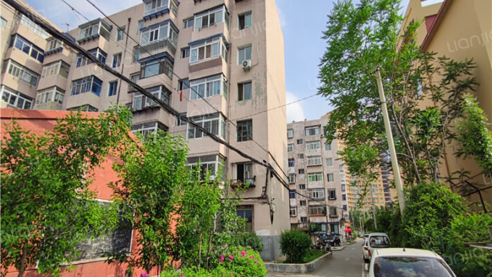 勒石小区外景图