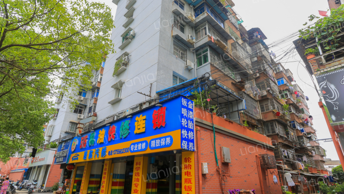 八一配件厂宿舍外景图