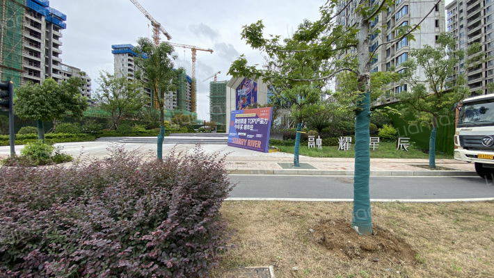 通和融创融耀星辰小区外景图