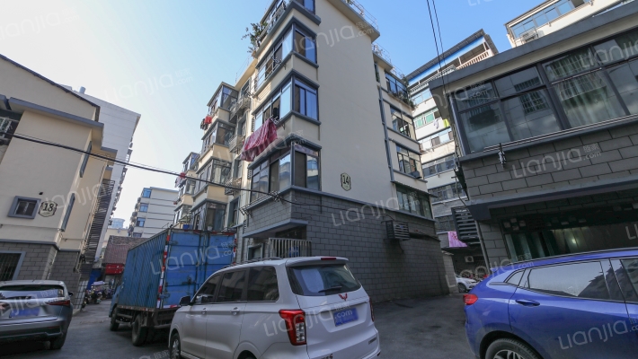 莲塘中大道外景图