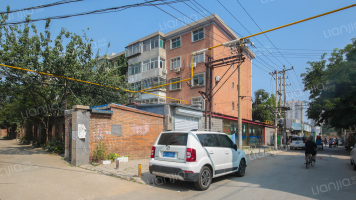 军学胡同232号院外景图