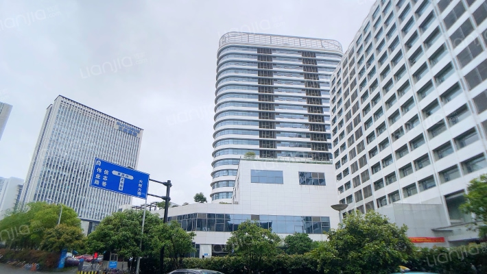 恒生大厦外景图