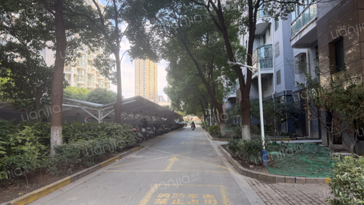东辉铂领花园外景图