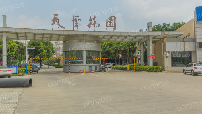 天玺花园外景图