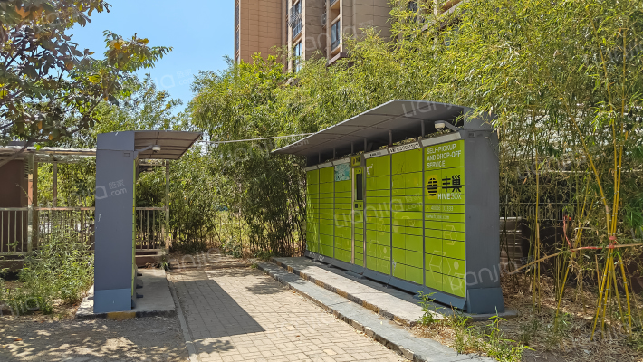 滨河名邸外景图