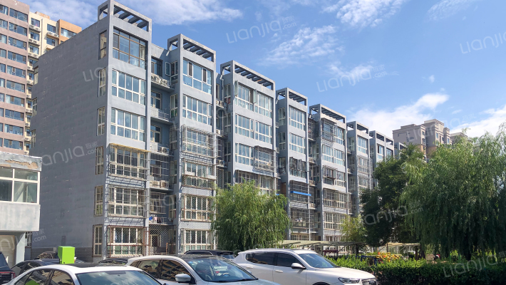 步行街小区外景图