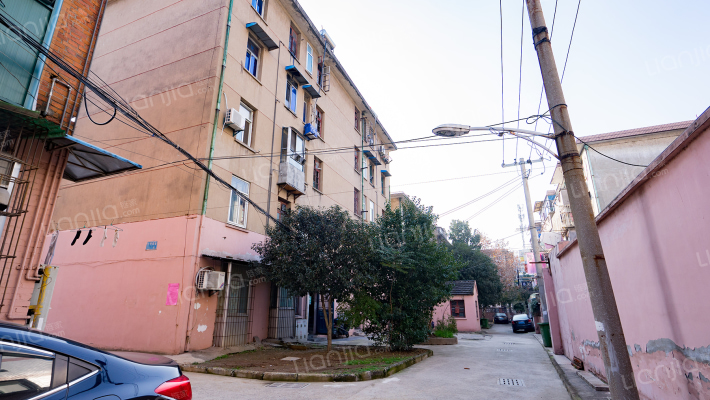 八中宿舍外景图