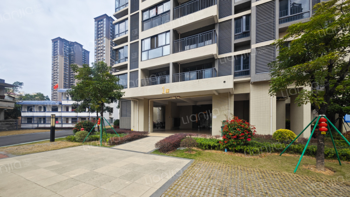 盛凯宇逸江澜外景图