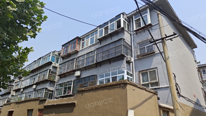 拔丝厂宿舍外景图