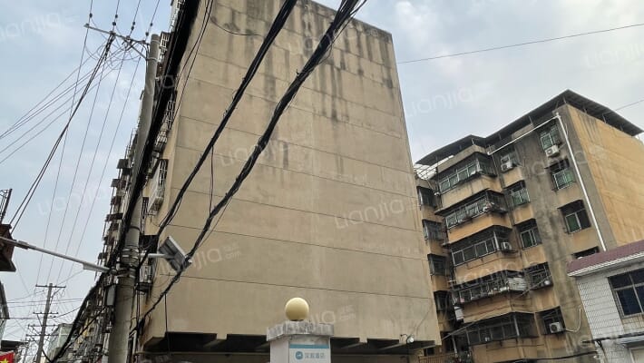 绿洲大厦外景图