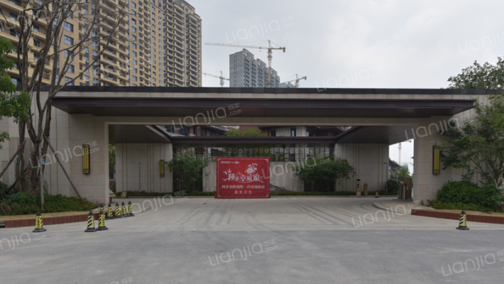 四季金辉房源|户型图|小区车位|交通地址详情分析!