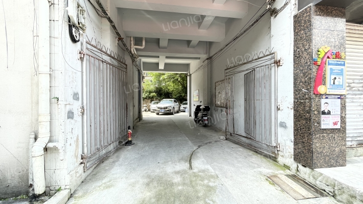 金仓路72号外景图