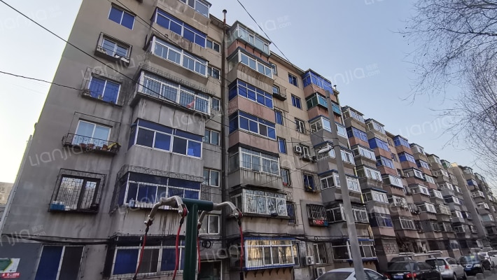 教师公寓外景图