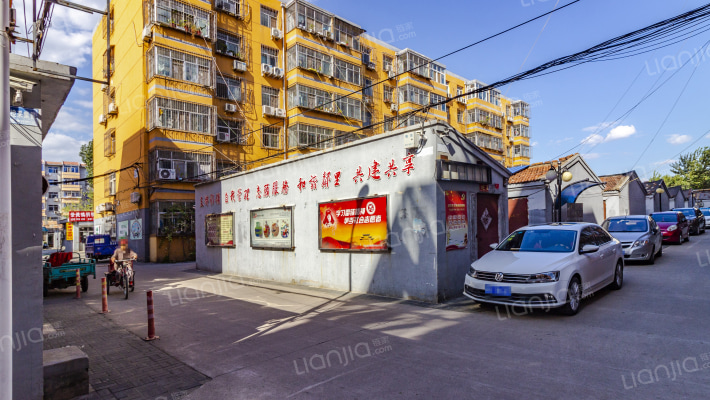 富强小区外景图