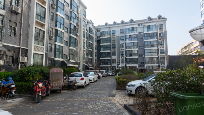 元宏锦江小区外景图