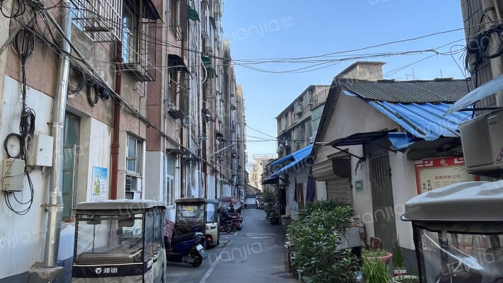 大戏院家属院外景图