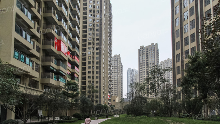 环球时代广场外景图