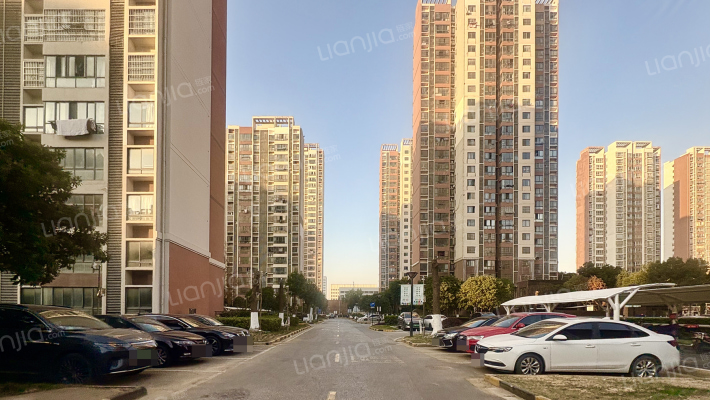 水岸佳苑A区外景图