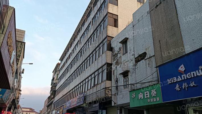 同心中路住宅外景图