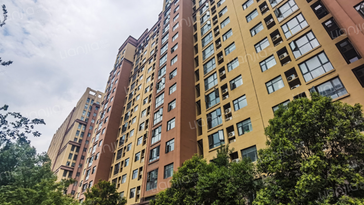 东郡一品1期外景图