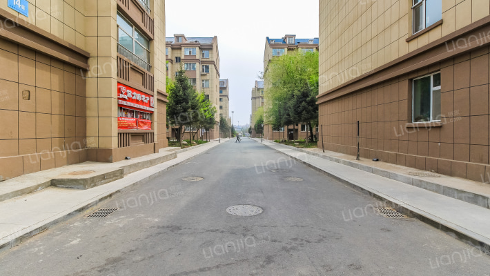 丰和日丽外景图