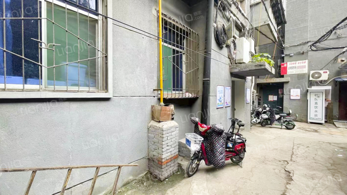 铁丝厂宿舍外景图