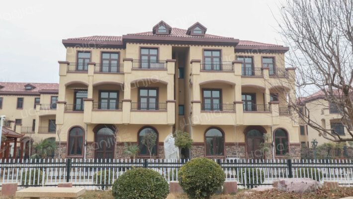 蓝海岸天鹅湖外景图