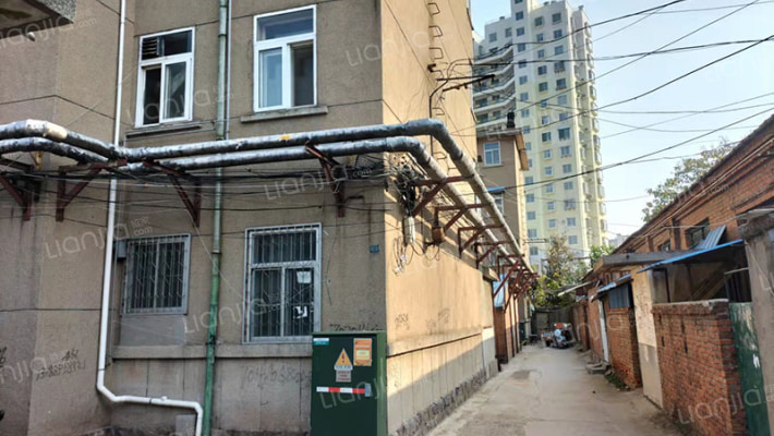 莱动宿舍外景图