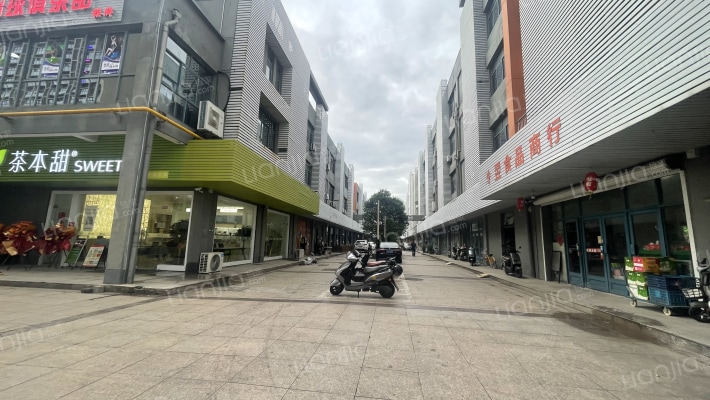 辉煌银河商业中心外景图