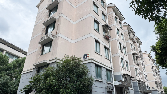 月潭公寓外景图