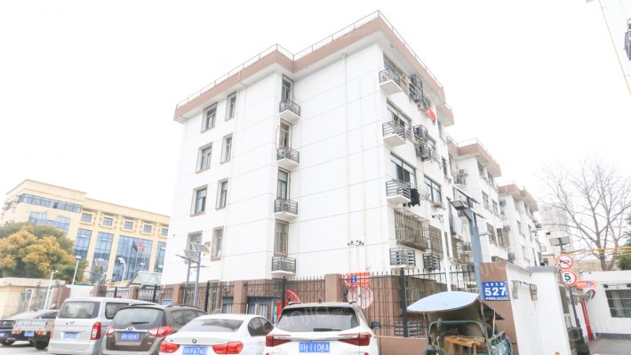 淮阴区烟草楼宿舍外景图