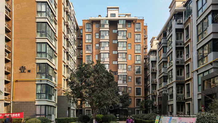 银领花园外景图