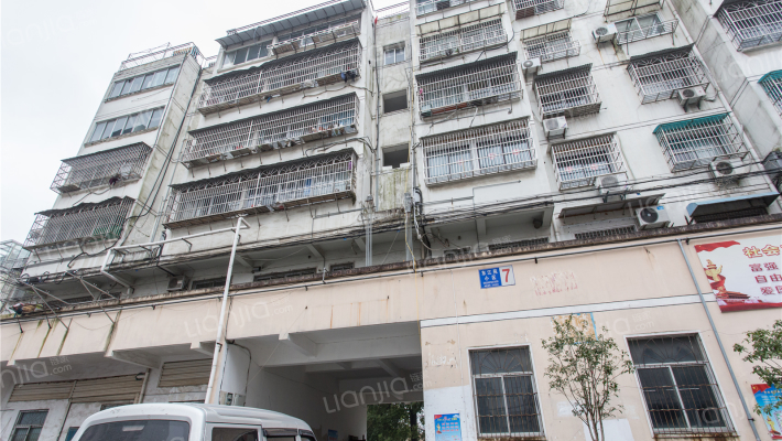 大桥装饰城小区外景图