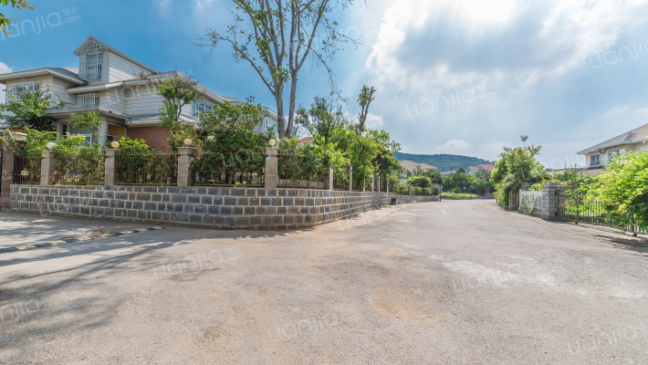 汉泉山庄北区外景图