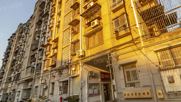 省中药材家属院外景图