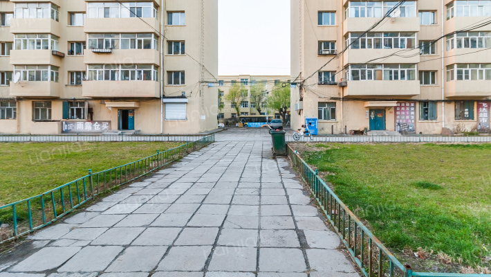 继电器小区外景图